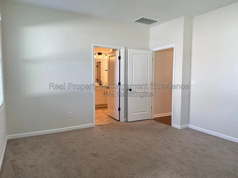 101 Brody Pine Way — Photo 20