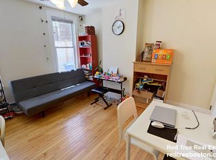 49 Cameron St #U1, Brookline, MA 02445