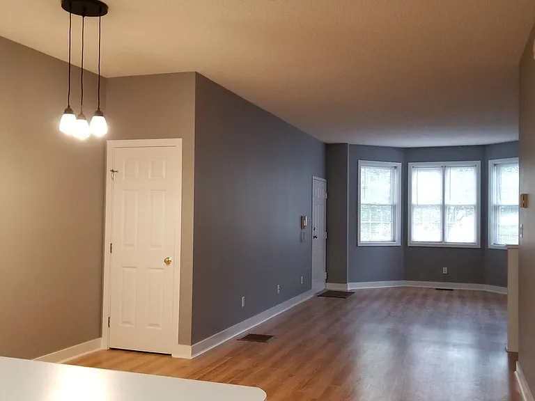 351 S Madison St — Photo 5