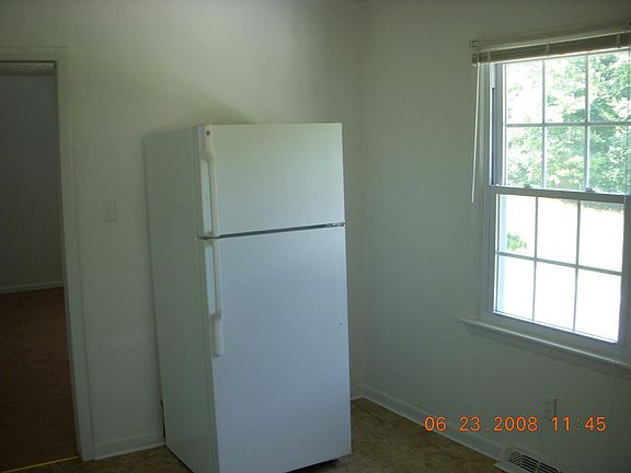3rd image of 85 Lynx Dr #B
