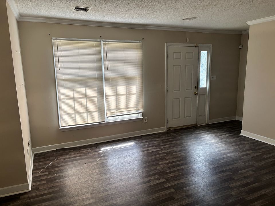 1st image of 323 E Blackstock Rd APT 5