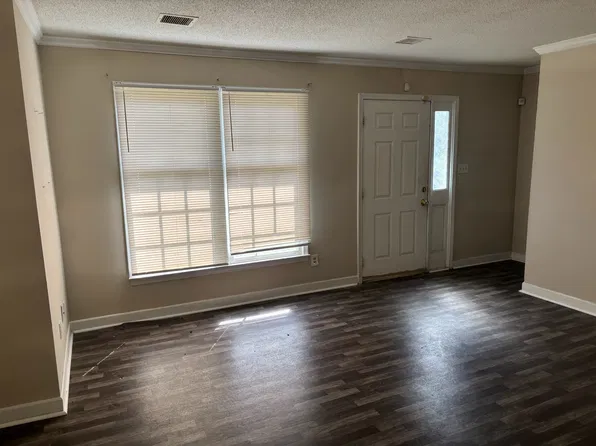 323 E Blackstock Rd APT 5, Spartanburg, SC 29301