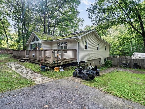 3rd image of 87 Tower Hill Rd