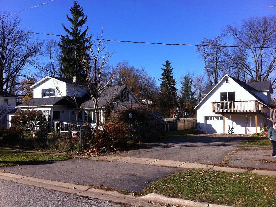 1st image of 511 N Lagrave St