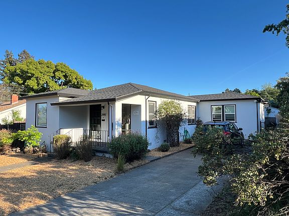 4th image of 2941 Hilltop Dr #A
