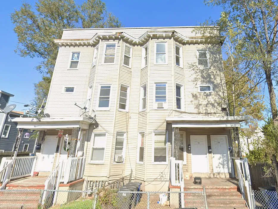 215-217 Rosette Street - 1L — Photo 4