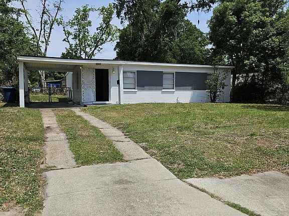 3rd image of 3341 JAPONICA Road N