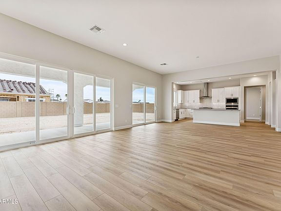 3rd image of 16679 W WHITTON Avenue