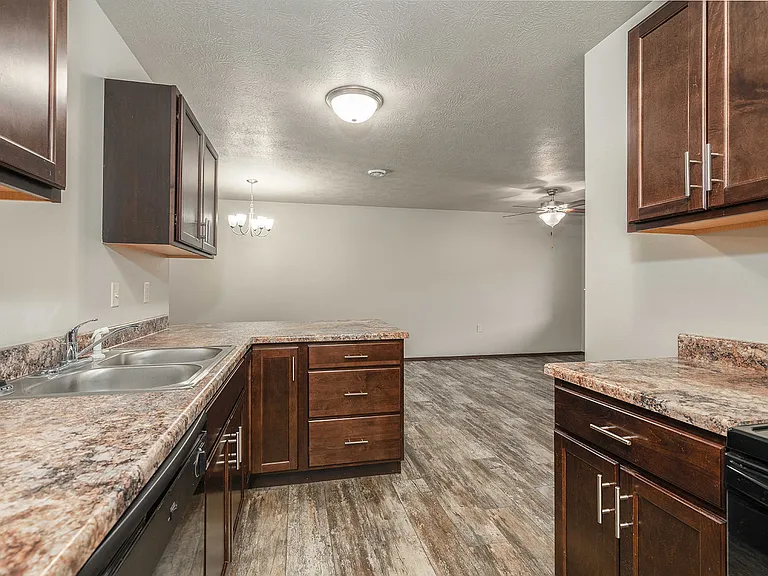Beal Townhomes — Photo 3