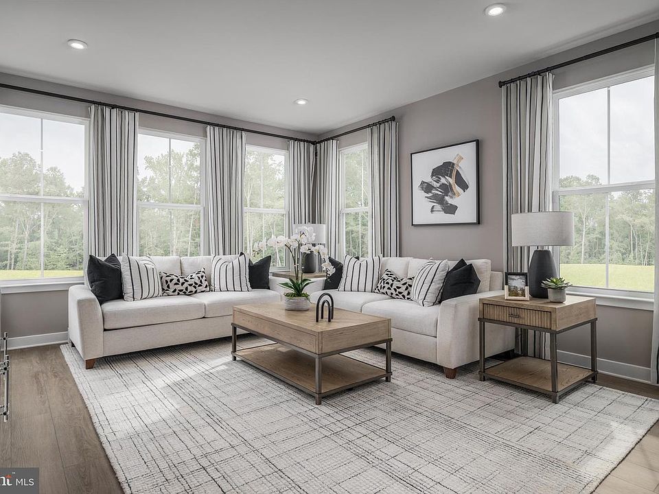 1st image of 59B Destrier St