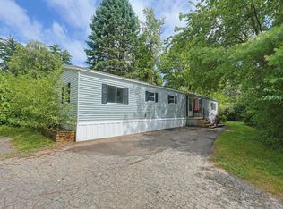 4 Matthew Road, Hooksett, NH 03106