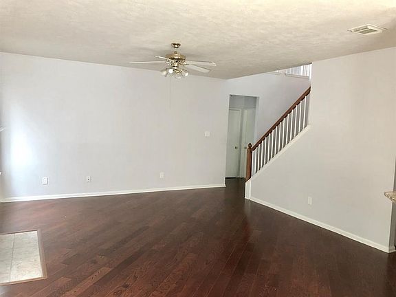 2nd image of 8206 Cliffshire Ct