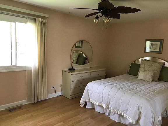 4th image of 4454 Mumford Dr