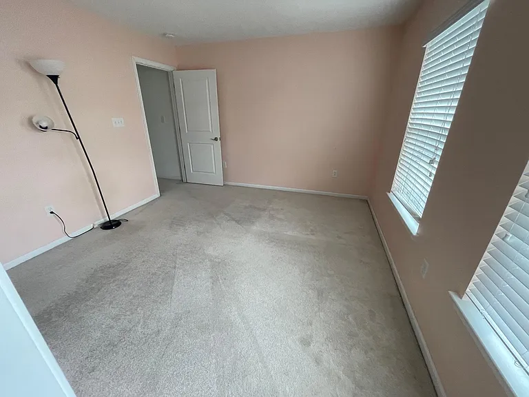 1676 Avalene Way — Photo 20