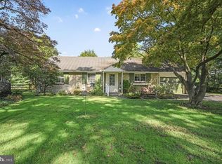 15 Cedar Ln, Lancaster, PA 17601