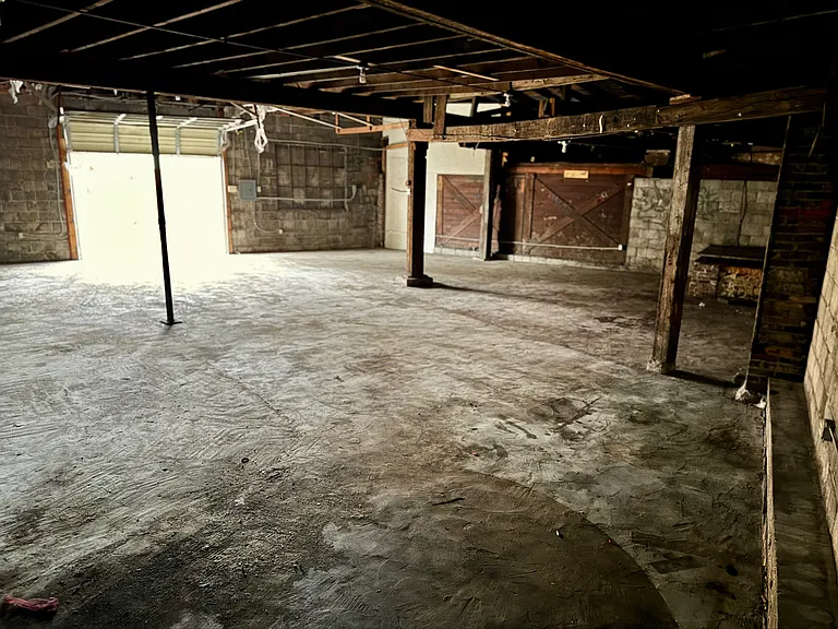 615 S Liberty St #10 — Photo 3