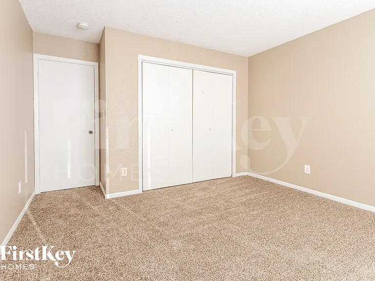 1820 Long Lake Dr — Photo 10