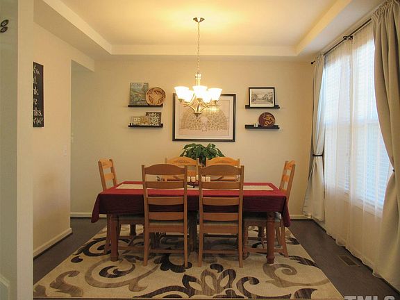 3rd image of 1514 Village Grove Ct