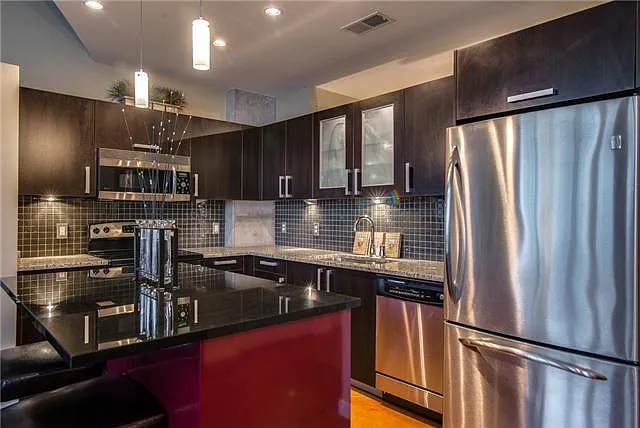1 bed, 945 sqft, $3,000 — Photo 4