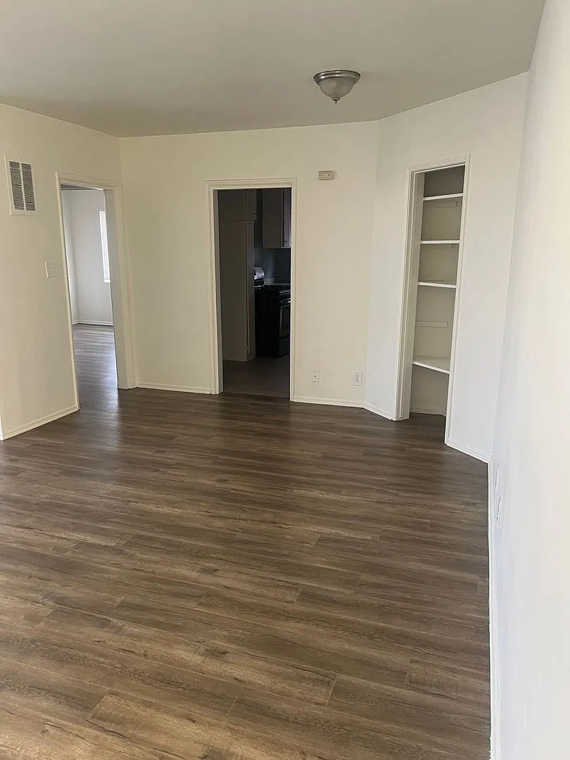 1 bed, 1.0 bath, $2,289 — Photo 1