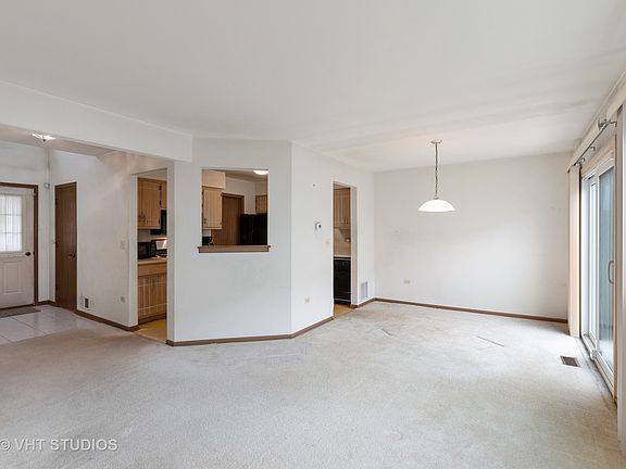 3rd image of 22447 Hamilton Dr