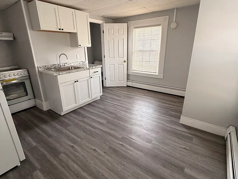 28 Broad St #6 — Photo 1