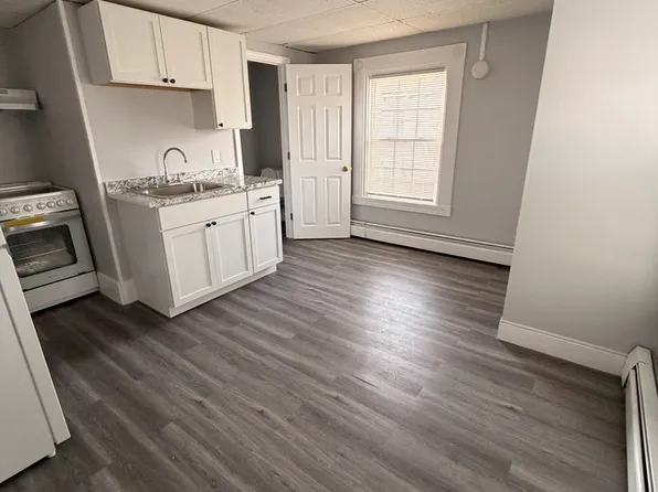 28 Broad St, Warren, RI