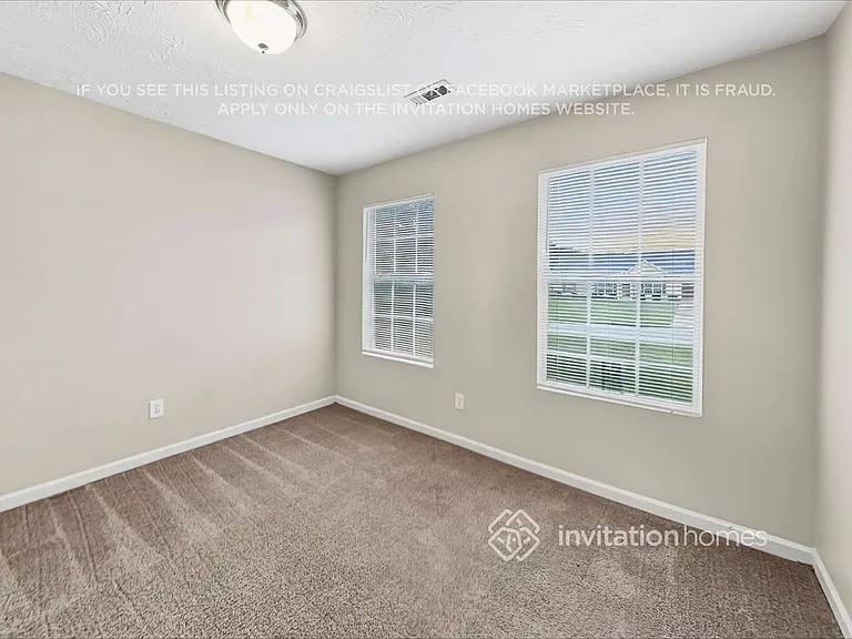 10 Summer Breeze Ct — Photo 19