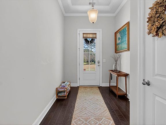 3rd image of 377 Turnstone St