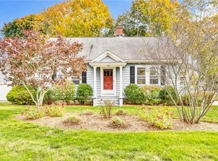 120 Massasoit Ave, Barrington, RI 02806