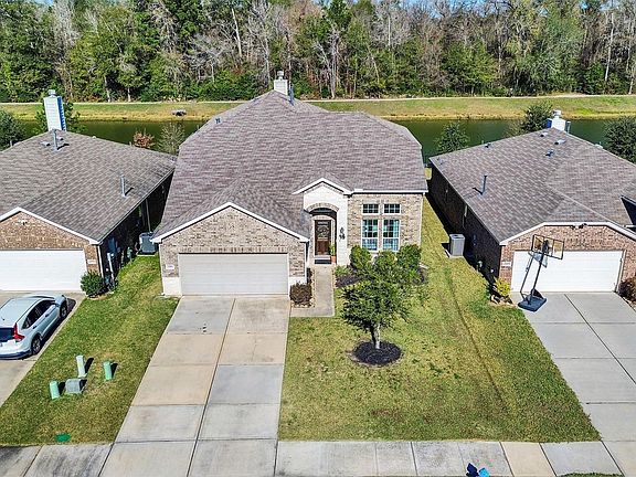 2nd image of 2561 Wood Park Blvd