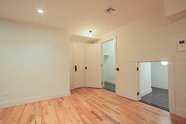 Rented by Prime Square Realty | media 5