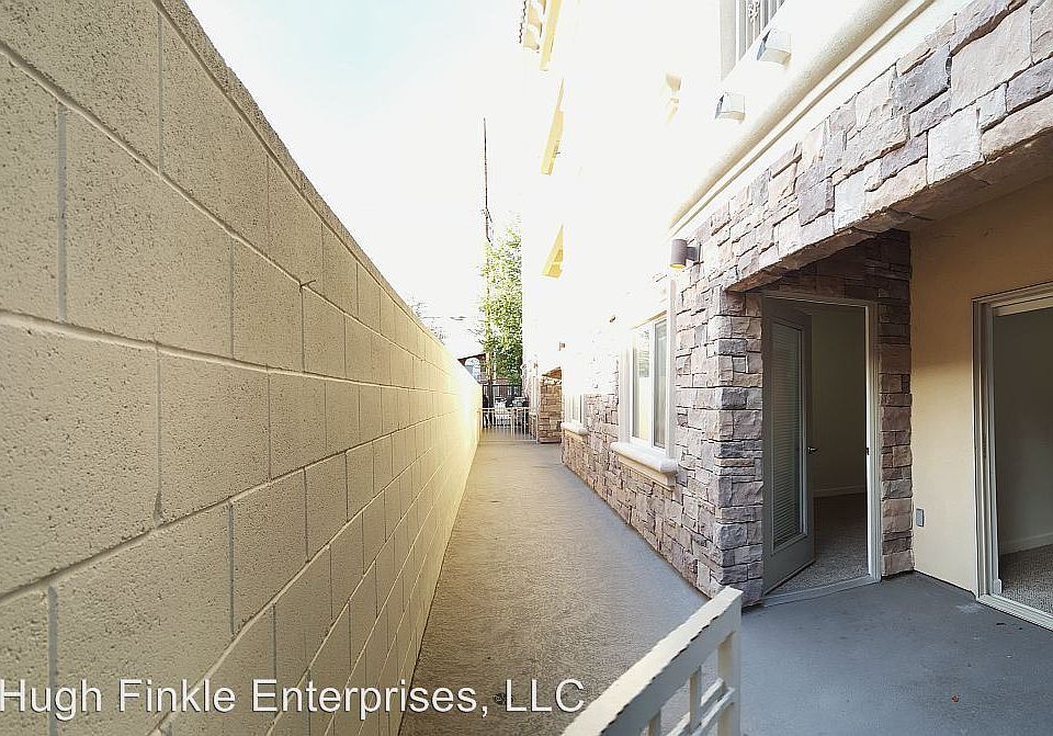 1st image of 11556 Burbank Blvd APT 103