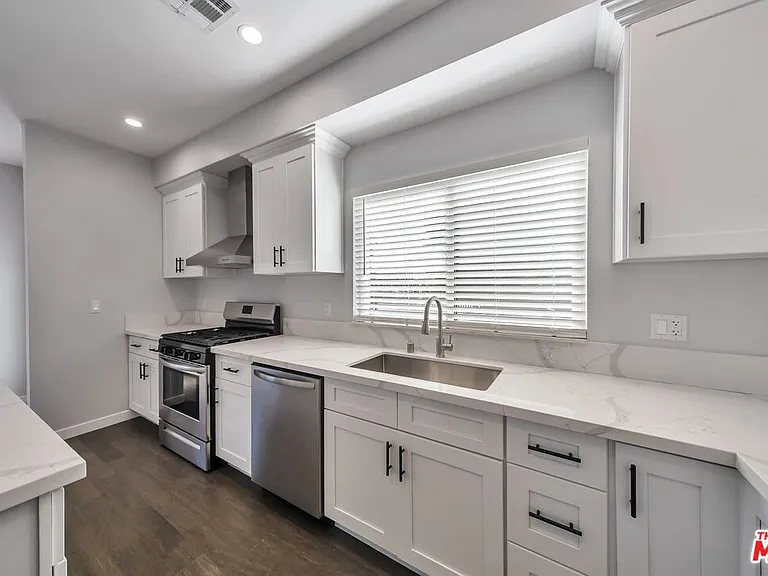 4239 Halldale Ave — Photo 8