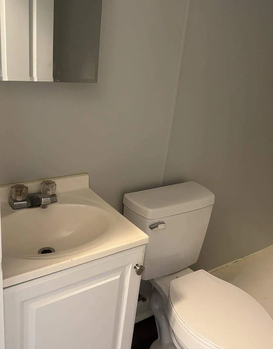805 Rountree Avenue Southeast - 4 — Photo 2