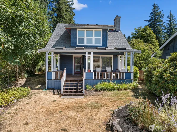 2611 Marine Drive, Bremerton, WA 98312