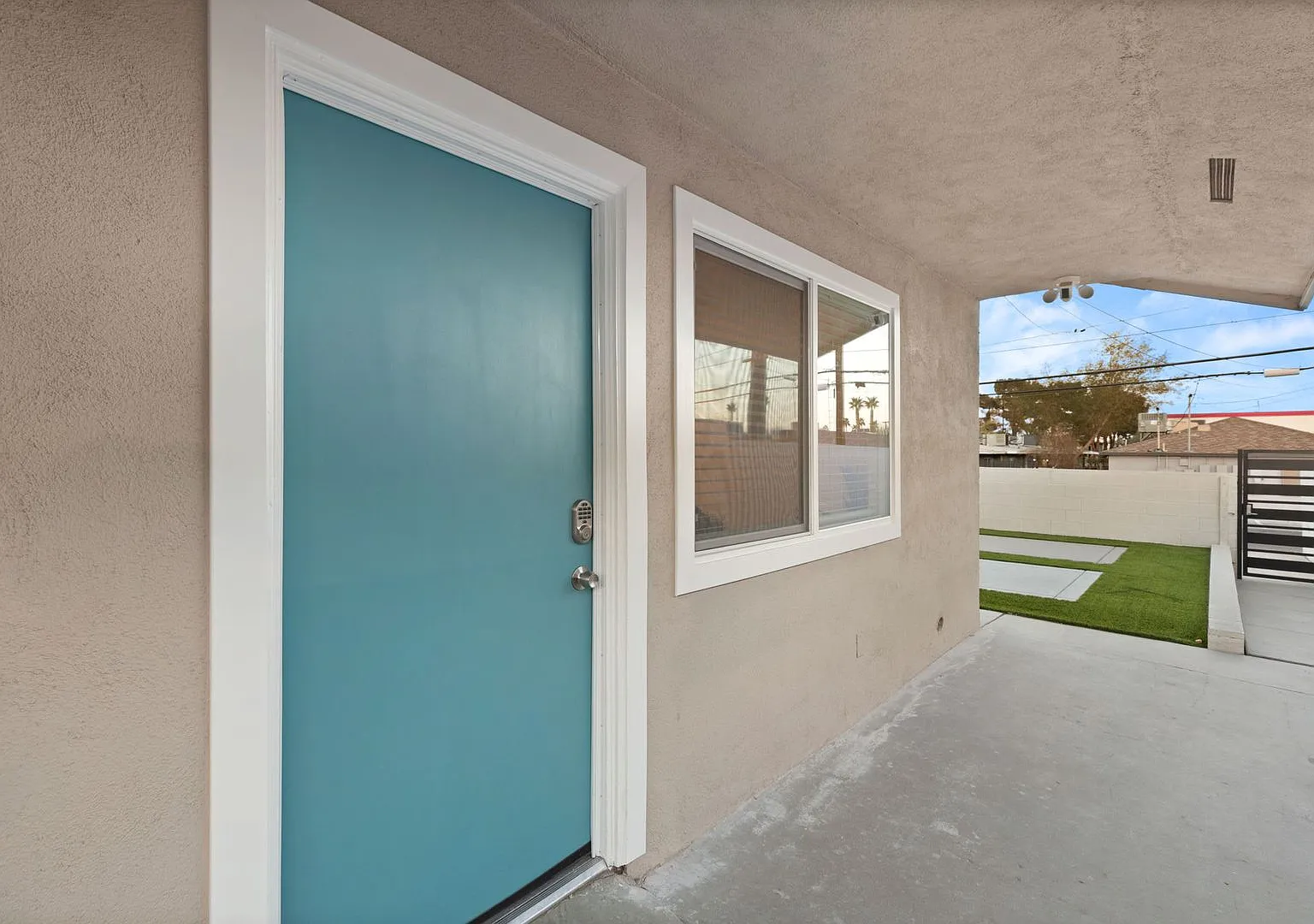 Updated 2-Bedroom Unit in Convenient Downtown Las Vegas Location — Photo 2