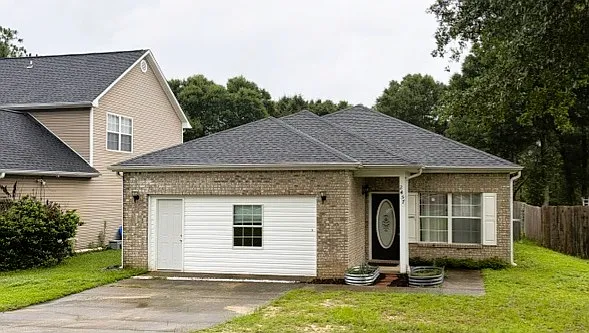 2457 Lakeview Dr S — Photo 1