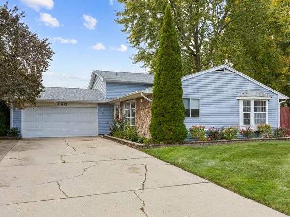 360 Olympia Ct, Elgin, IL 60120