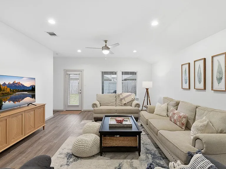 19035 Denstone Cliff Way — Photo 15