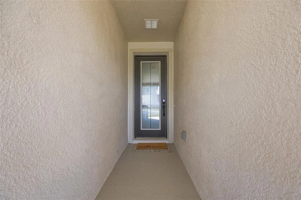 4 bed, 2.0 bath, 1903 sqft, $3,300 — Photo 3
