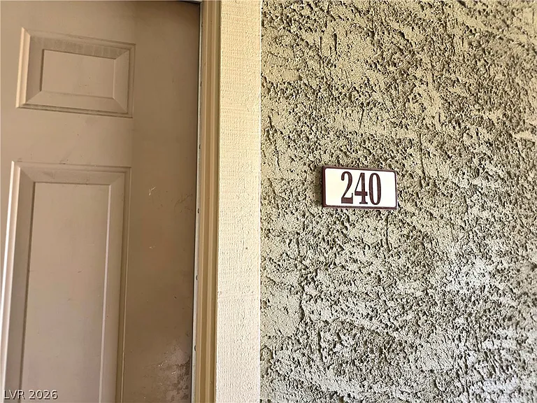 5134 River Glen Dr #240 — Photo 6