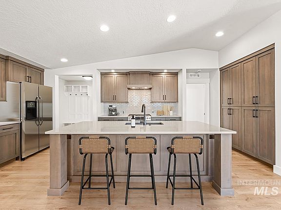 3rd image of 7077 S Cascabel Ln