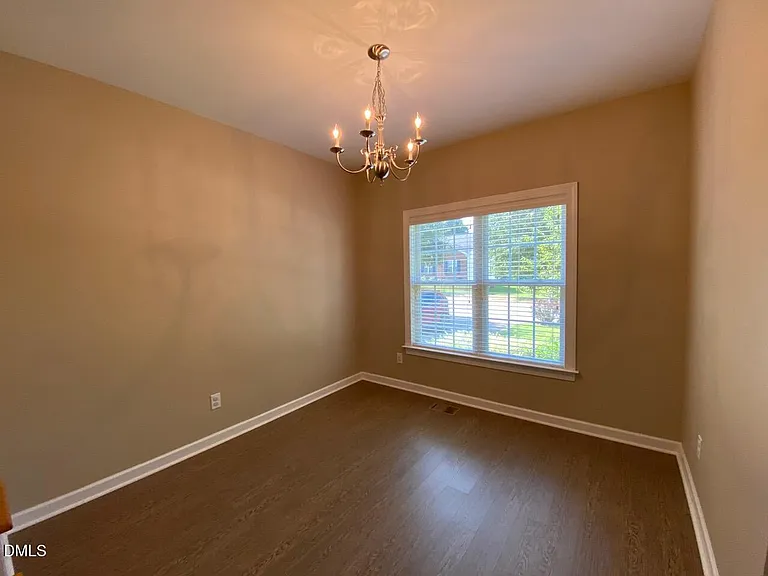 305 Amaryllis Way — Photo 7