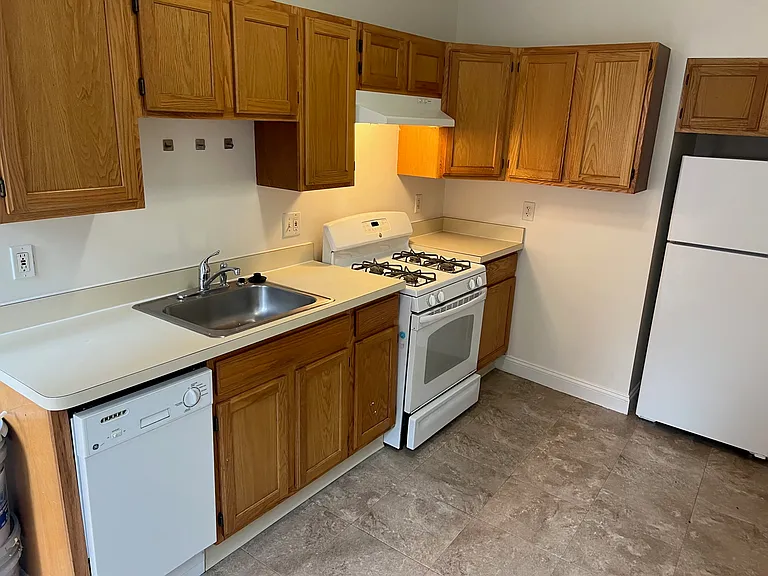 19 Hemenway St #4 — Photo 14