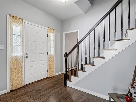 2nd image of 18 Camelot Dr