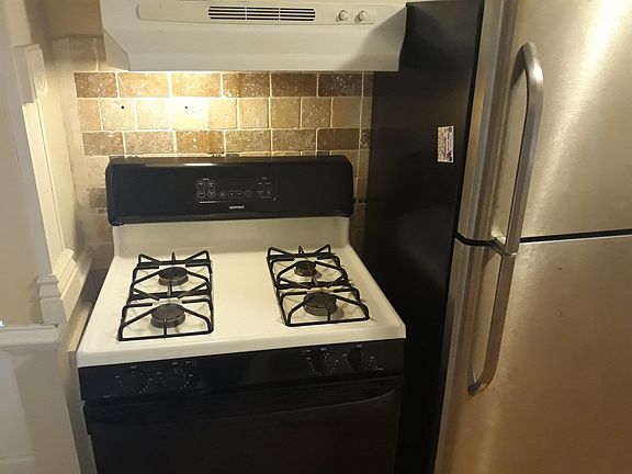 4th image of 125 Irving St #2