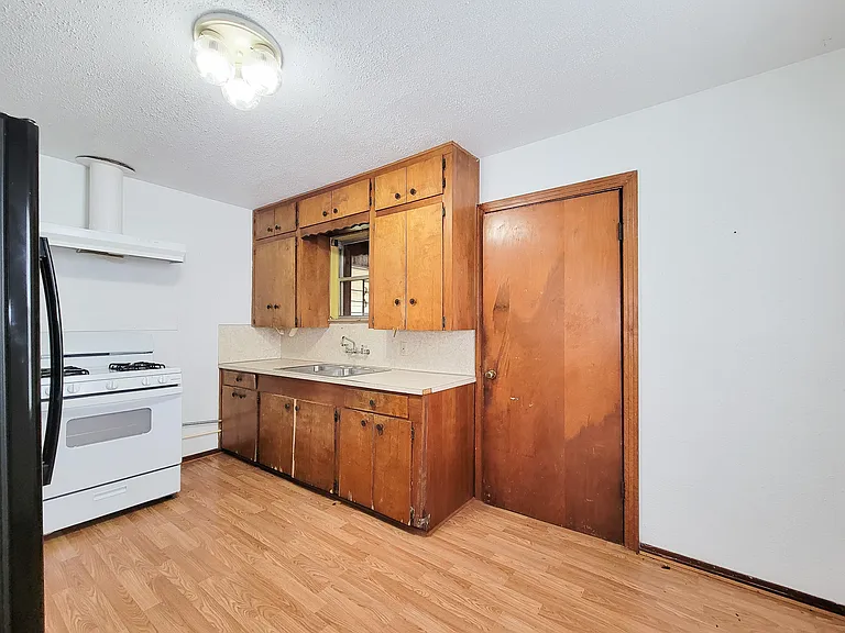 409 N Parrish St — Photo 7