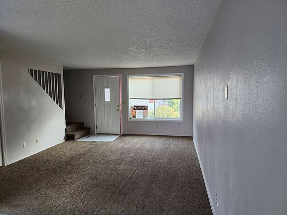 5th image of 950 Juniper St Unit 950-5