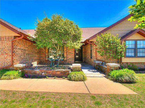 4th image of 11816 Price Dr
